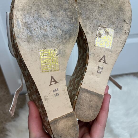 Anthropologie White Leather Open Toe Platform Wedges Size 9 - Picture 6 of 6